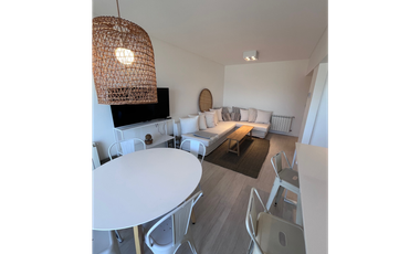 Departamento 2 amb con cochera. Zona Varese