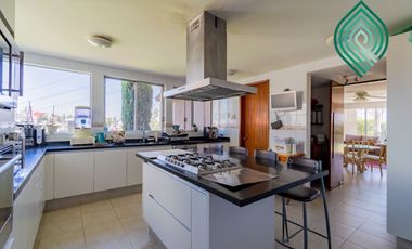 CASA EN VENTA EN BOSQUES DE LAS LOMAS