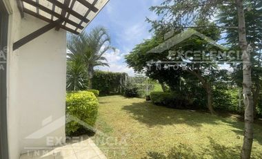 EN VENTA CASA DE UNA PLANTA EN BOSQUES TRES MARIAS