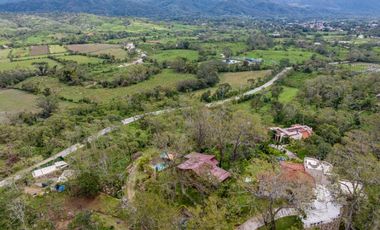 Casa Eva, El Tuito