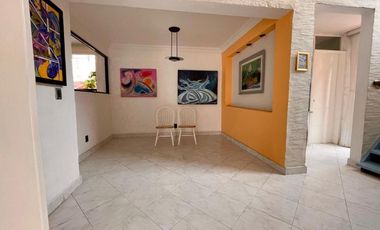 VENDO CASA EN LOMAS DE TECAMACHALCO