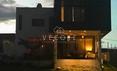 CASA EN VENTA EN HACIENDA LA HERRADURA, ZAPOPAN