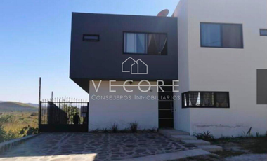 CASA EN VENTA EN HACIENDA LA HERRADURA, ZAPOPAN