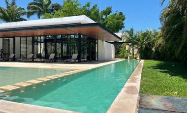 Casa en Venta en Privada CHAACTUN, Chablekal con Paneles Solares