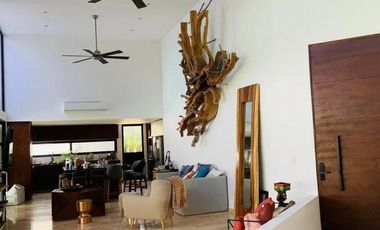 Casa en Venta en Privada CHAACTUN, Chablekal con Paneles Solares