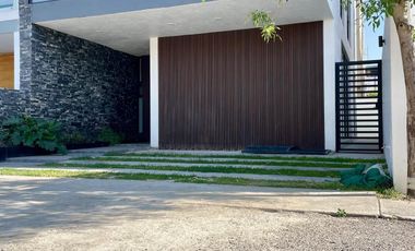 Casa  en Venta  Bosques Vallarta, Zapopan, Jal