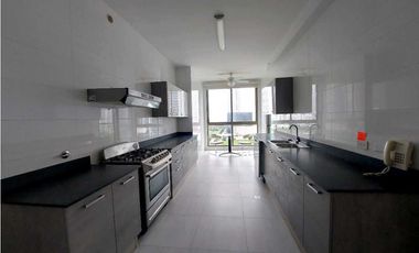 ALQUILER APARTAMENTO COSTA DEL ESTE 238MTS2 SEMIAMOBLADO