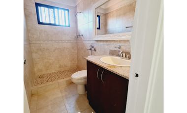 ALQUILO CASA REMODELADA EN PH VERSALLES -(4)