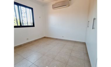 ALQUILO CASA REMODELADA EN PH VERSALLES -(4)