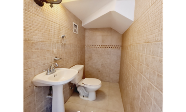 ALQUILO CASA REMODELADA EN PH VERSALLES -(4)