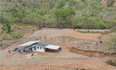 Se vende finca de 5 has con proyecto completo en Pedasí