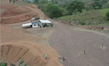 Se vende finca de 5 has con proyecto completo en Pedasí