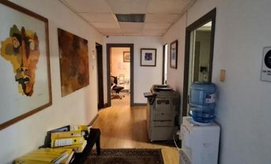 Luis Carrera/Las Hualtatas - Oficina - Arriendo