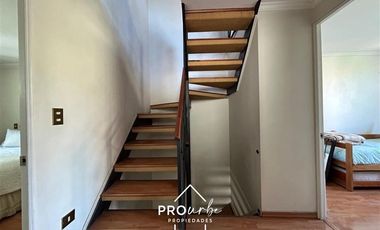 Casa en Arriendo en Amplia casa en el corazón de Vitacura. Alejandro Serani - La Llaveria. Colegio Sagrados Corazones de Manquehue