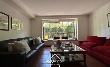 Casa en Arriendo en Amplia casa en el corazón de Vitacura. Alejandro Serani - La Llaveria. Colegio Sagrados Corazones de Manquehue