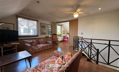 Casa en Arriendo en Amplia casa en el corazón de Vitacura. Alejandro Serani - La Llaveria. Colegio Sagrados Corazones de Manquehue