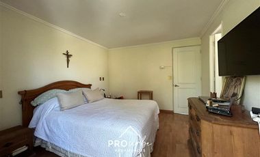 Casa en Arriendo en Amplia casa en el corazón de Vitacura. Alejandro Serani - La Llaveria. Colegio Sagrados Corazones de Manquehue