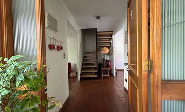 Casa en Venta en Amplia casa en el corazón de Vitacura. Alejandro Serani - La Llaveria. Colegio Sagrados Corazones de Manquehue
