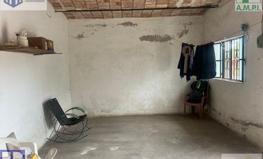 Se vende casa cerca de Las Varas