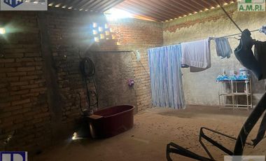Se vende casa cerca de Las Varas