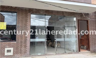 ARRIENDO LOCAL COMERCIAL CON BODEGA EN LA CEJA.  Código 130563