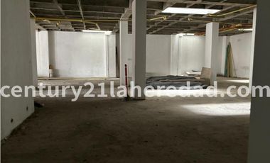 ARRIENDO LOCAL COMERCIAL CON BODEGA EN LA CEJA.  Código 130563