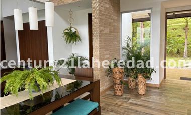 RENTA DE CASA FINCA AMOBLADA RETRO.  Código 130512