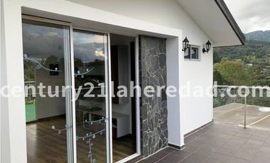 Casa finca amoblada para arriendo en El Retiro Antioquia Código 126825