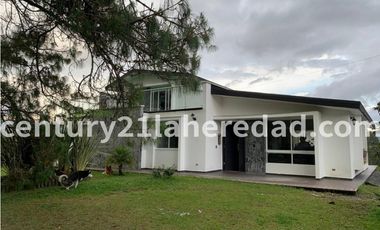 Casa finca amoblada para arriendo en El Retiro Antioquia Código 126825