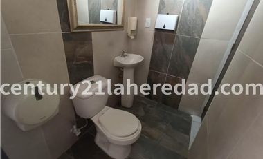 SE RENTA LOCAL COMERCIAL MEDELLIN Código 131022