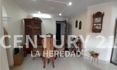 Apartamento en venta en Sabaneta sector Villa del Carmen