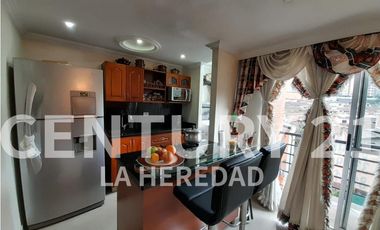 Apartamento en venta en Sabaneta sector Villa del Carmen