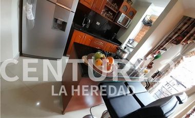Apartamento en venta en Sabaneta sector Villa del Carmen
