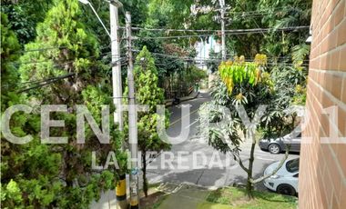 VENTA DE APARTAMENTO, VIRGEN EL CARMEN, SABANETA, COD:  124762