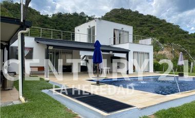 CASA FINCA EN VENTA - SECTOR SOPETRAN - COD: 122147
