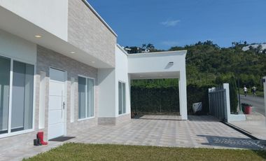 CASA EN VENTA VIA CHINCHINA- PALESTINA.