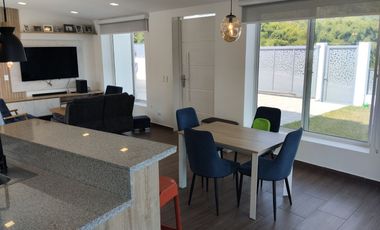 CASA EN VENTA VIA CHINCHINA- PALESTINA.