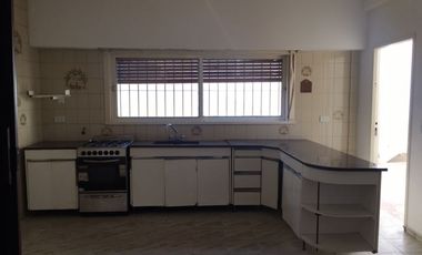 Casa  en Venta Ramos Mejia / La Matanza (A141 3915)