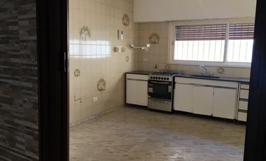 Casa  en Venta Ramos Mejia / La Matanza (A141 3915)
