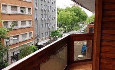 SEMIPISO 5 AMBIENTES c/ COCHERA- ZONA CENTRO