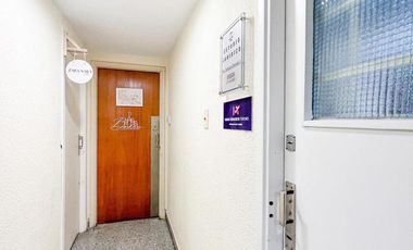 Oficina de 50m2 en Venta RECICLADA en Microcentro