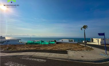 TERRENO EN URBANIZACIÓN MARINA BLUE- MANTA