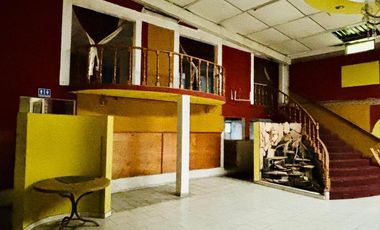Se Vende Salón de Fiestas y 8 Locales Comerciales en Toluca