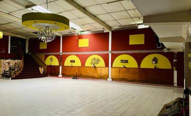 Se Vende Salón de Fiestas y 8 Locales Comerciales en Toluca