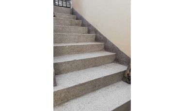 LUXA ARRIENDA APARTAESTUDIO CENTRO HISTORICO. CON SERVICIOS.2. PISO