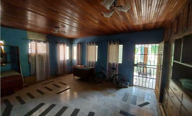 VENDO CASA EN CHITRE