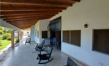 VENDO CASA EN CHITRE