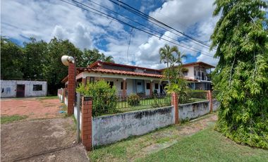 VENDO CASA EN CHITRE