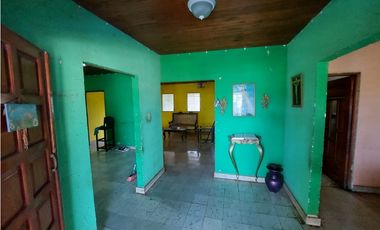 VENDO CASA EN CHITRE
