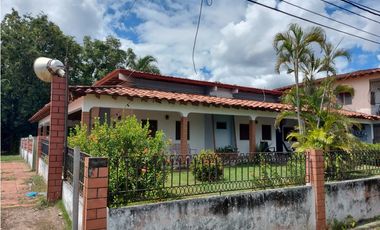 VENDO CASA EN CHITRE